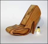High heel bandsaw box by Taya