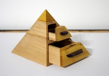 Pyramid bandsaw box, #0088
